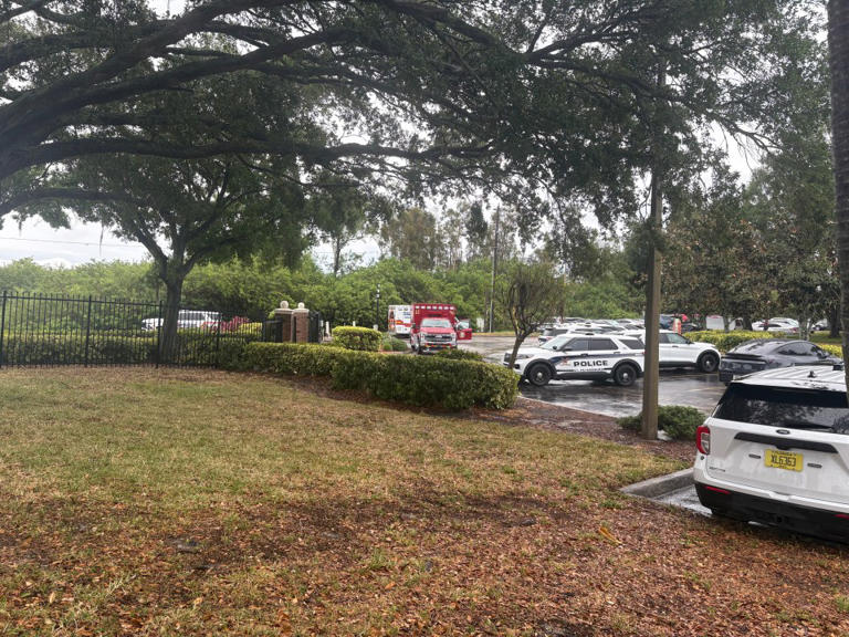Man barricades himself at St. Pete apartment complex after making ...