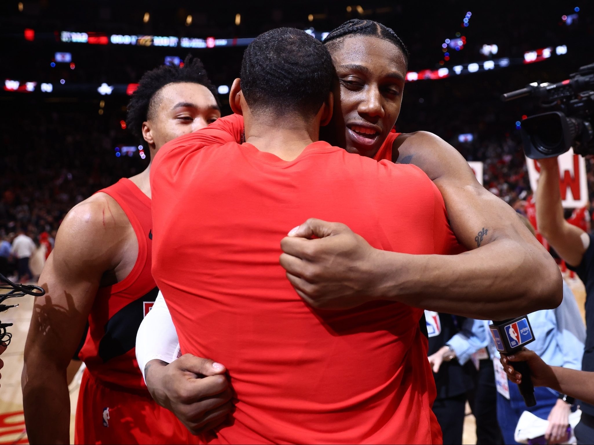 'Crazy, psychic, hold up, that might go in': Oral history of Raptors ...