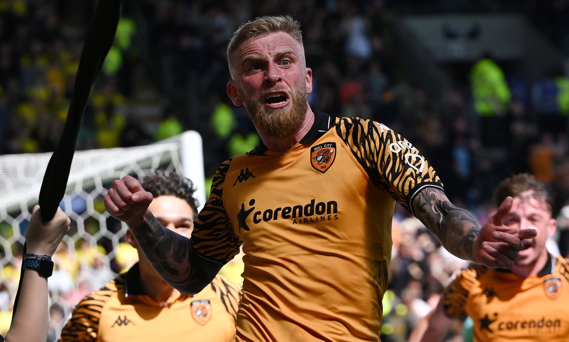 Hull City snatch final play-off spot in dramatic last day