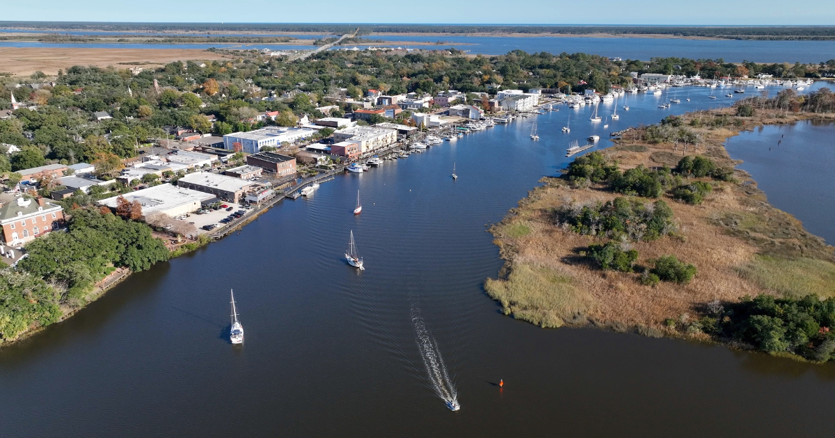 This Quiet Waterfront Town in South Carolina Is Worth the Detour