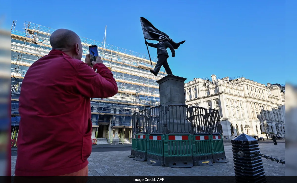 How did Banksy install a giant statue overnight in London? Secret revealed