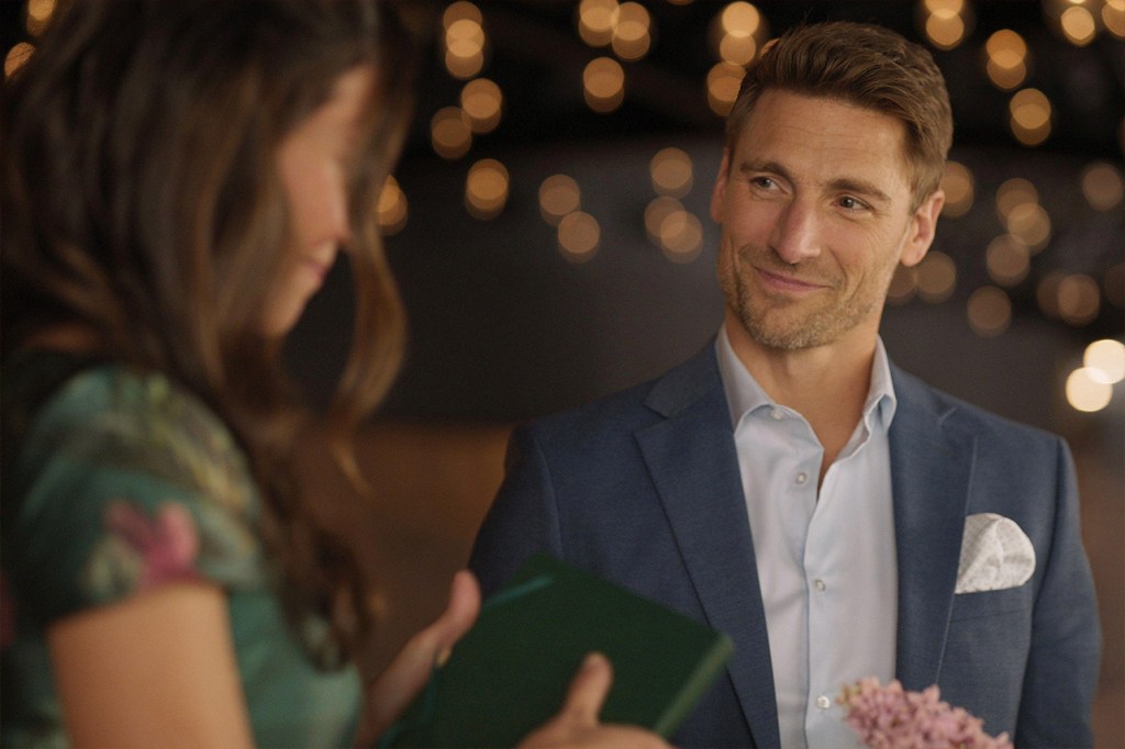 ‘Kentucky Roses’ cast guide: Who’s who in Hallmark Channel’s Kentucky ...