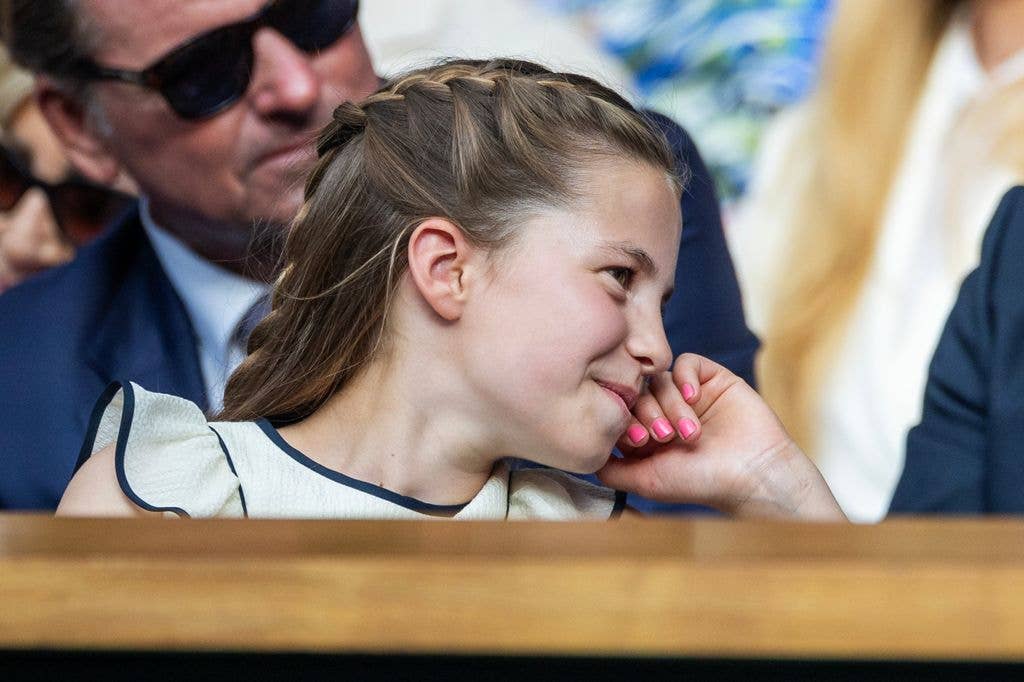 Princess Charlotte 'borrows' mum Princess Kate's Ralph Lauren jumper ...