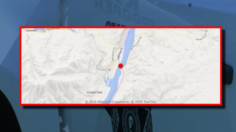 Multi-car crash kills 3 people at Lake Chelan, WA