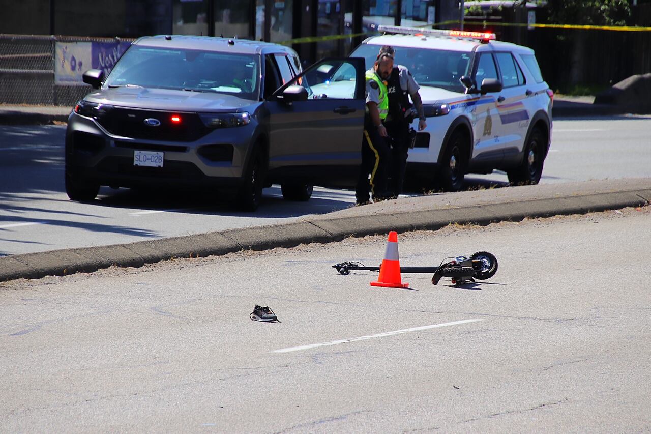 2 children hospitalized with serious injuries after crash in Burnaby