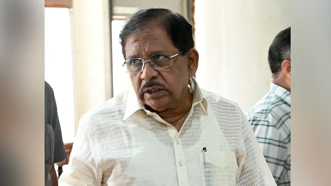 Dr G Parameshwara meets Hariprasad, says no leadership issue discussed