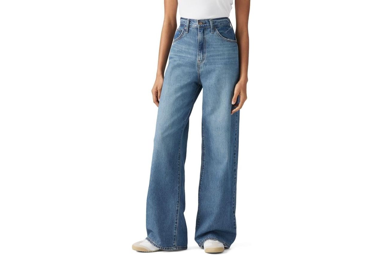 Levi's Women's Cinch Baggy Jeans