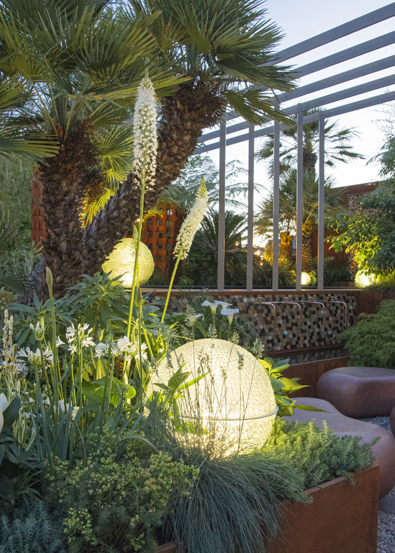 These are the 5 outdoor lighting trends experts predict will rule in ...