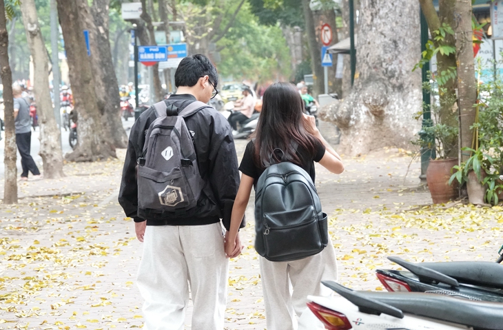 Nỗi buồn 'phái mạnh'