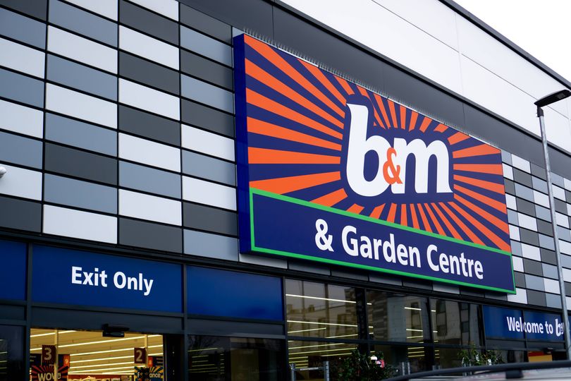 B&M selling £7 eye-catching mushroom light that makes gardens look stylish