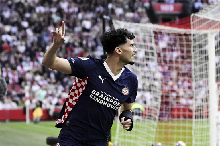 Ricardo Pepi anota y Sergiño Dest regresa al equipo estadounidense; la dupla brilla en el partido entre el PSV y el Ajax.