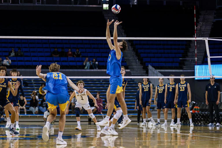 In big upset, top-seeded UCLA men’s volleyball season ends