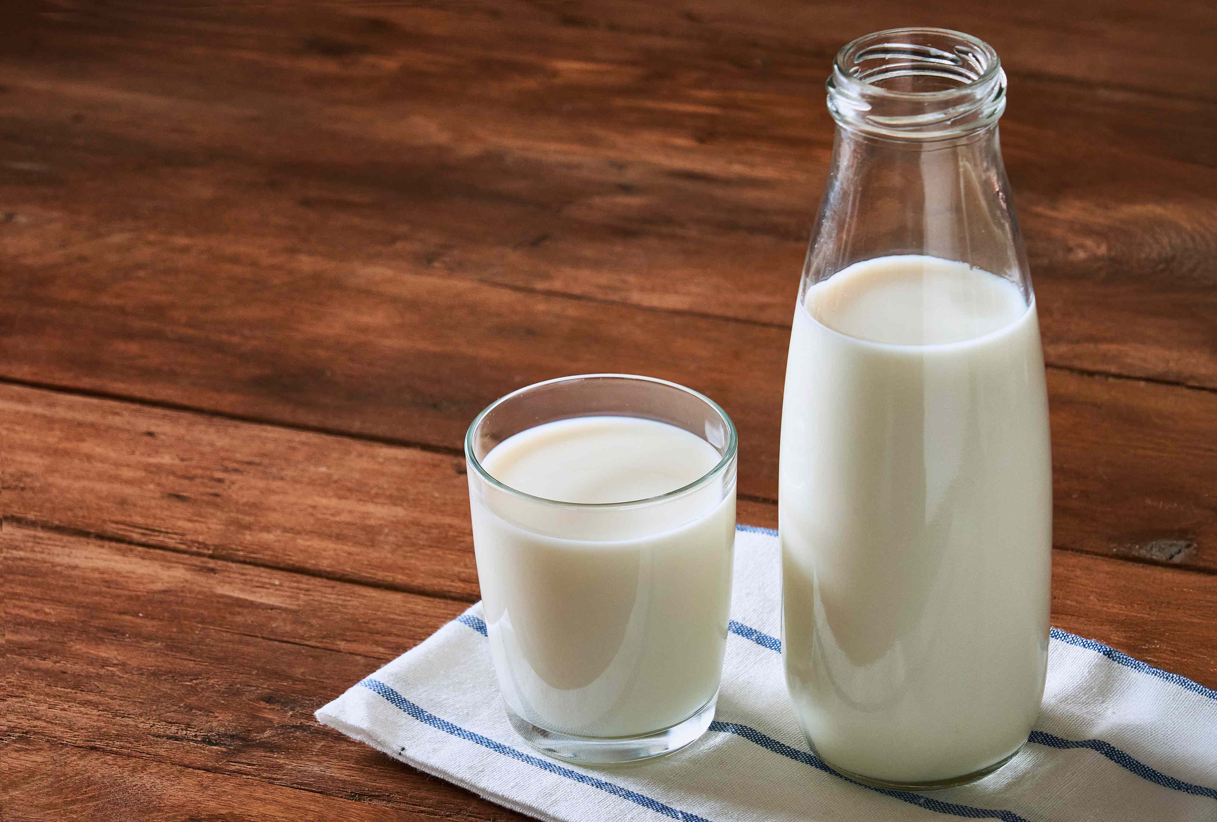 The No. 1 healthiest milk to drink, according to nutrition experts