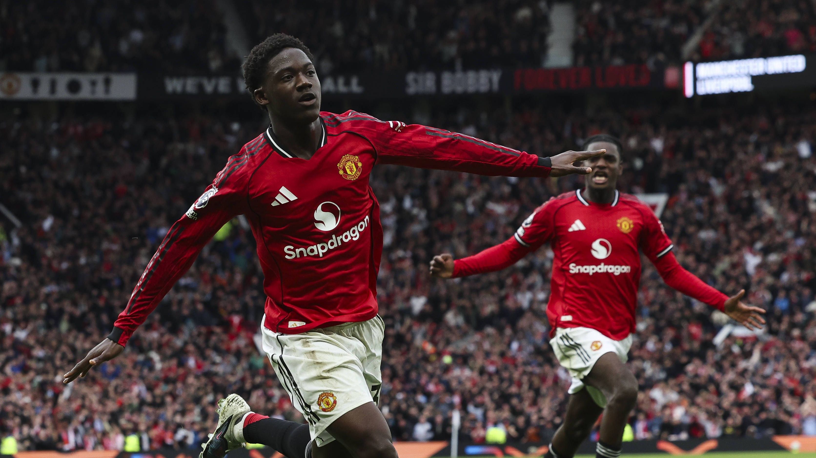 United besiegt Liverpool und sichert Champions League
