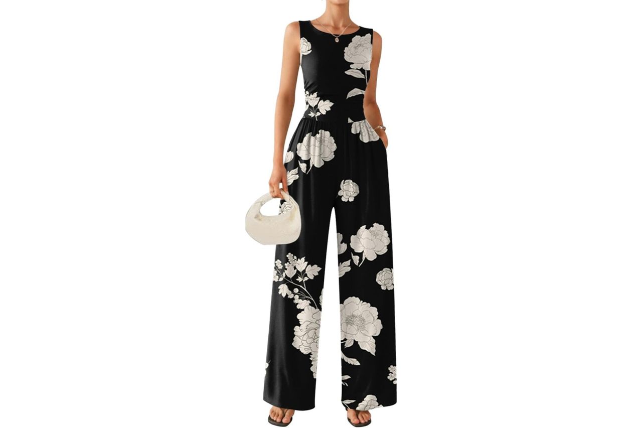 Ekouaer Jumpsuits for Women One Piece Jumpsuit Wide Leg Sleeveless Crewneck Casual Womens Romper Jumpers With Pockets 2026