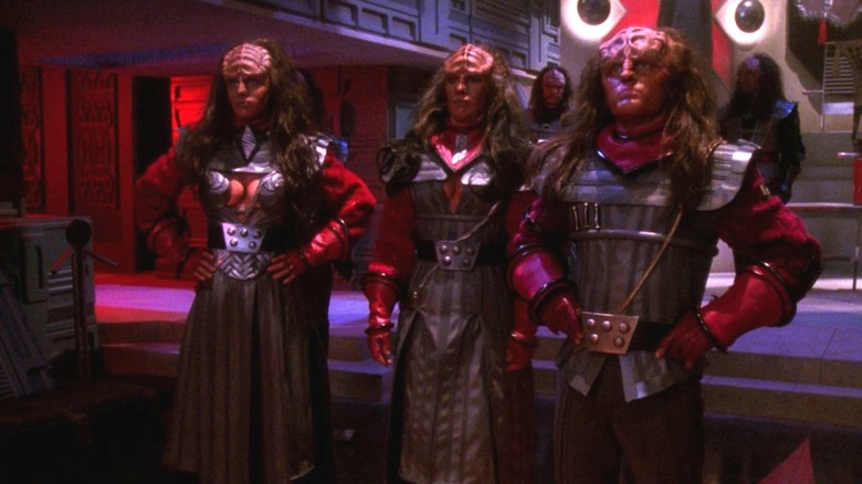 Why do all Klingons dress the same? Star Trek's unified species explained