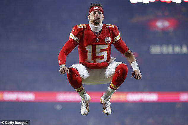 Chiefs given astonishing Patrick Mahomes injury boost just months after  quarterback tore his ACL