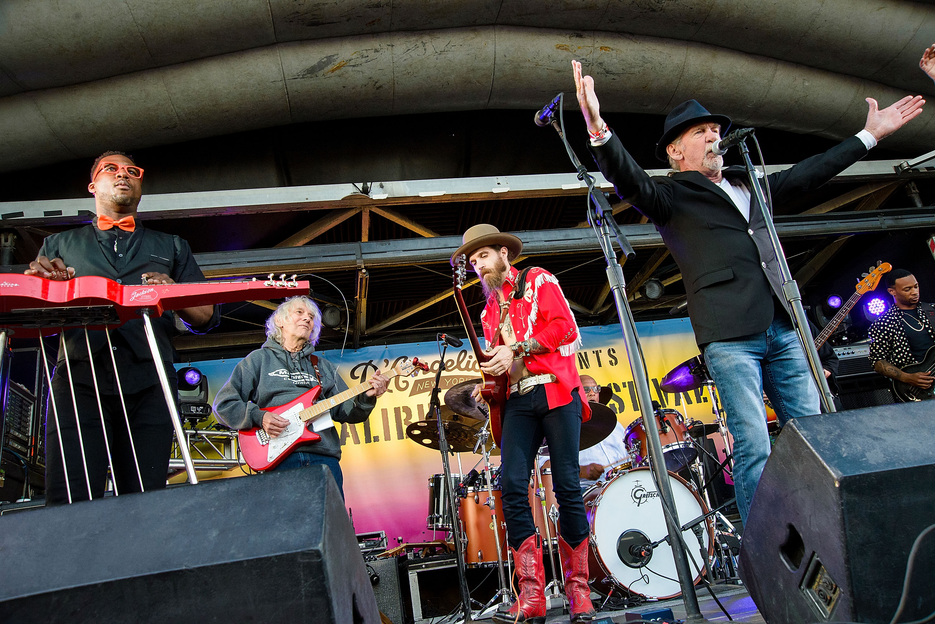 Former Santana vocalist dead at 79