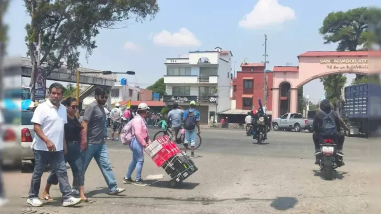 Cierran la carretera Lechería-Texcoco por falta de agua