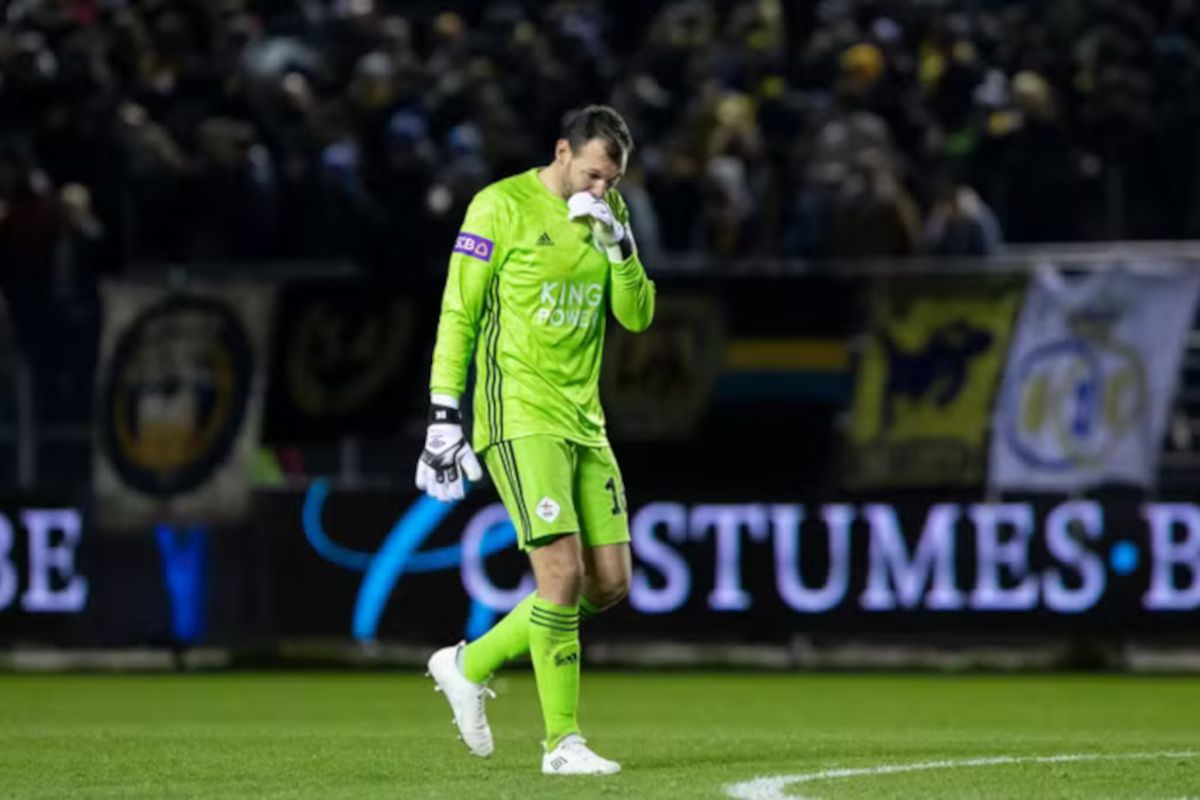Veteran South African goalkeeper announces shock retirement