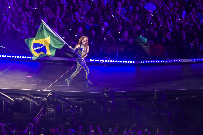 Shakira hace historia en Río de Janeiro con un show masivo en la playa ...