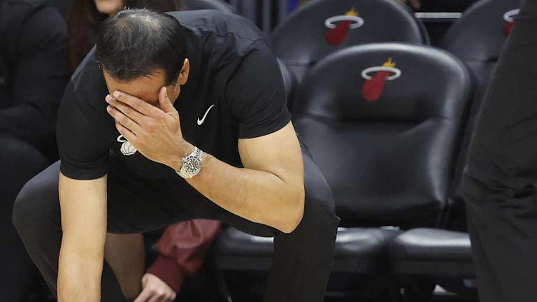Heat fans can only watch in disgust as missed connection leads 76ers to ...