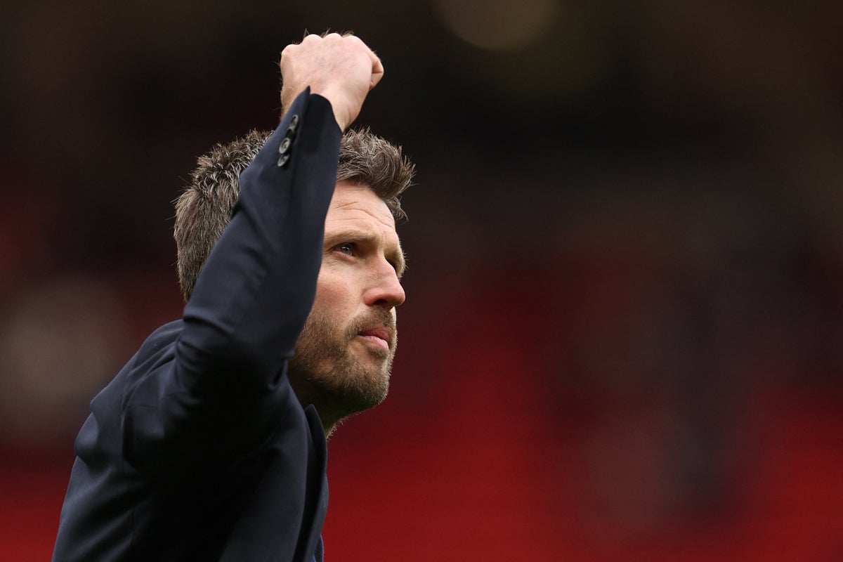 Why it would be a bigger risk for Man Utd to replace Michael Carrick