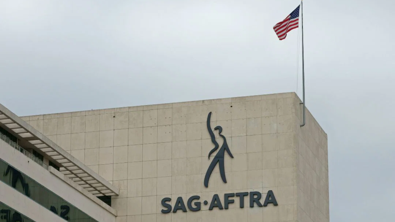Do not join SAG - Drake Bell takes aim at SAG-AFTRA president Sean ...