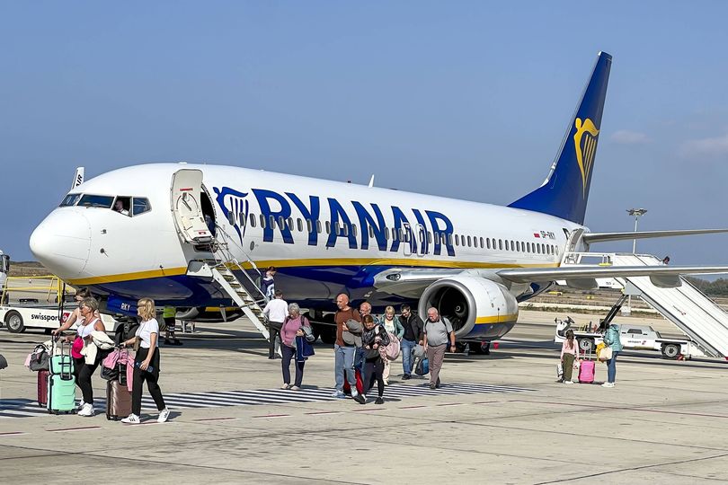 Ryanair to axe Edinburgh flights after closing Berlin base