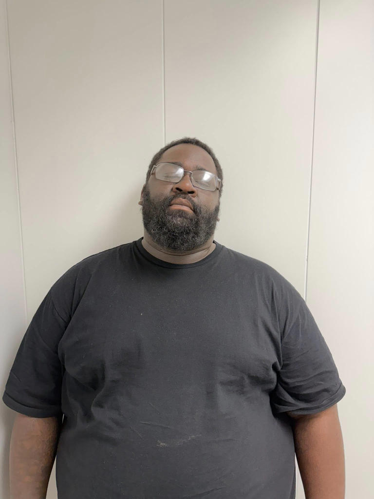Texas man arrested for smuggling 8 illegal immigrants in Brewster County