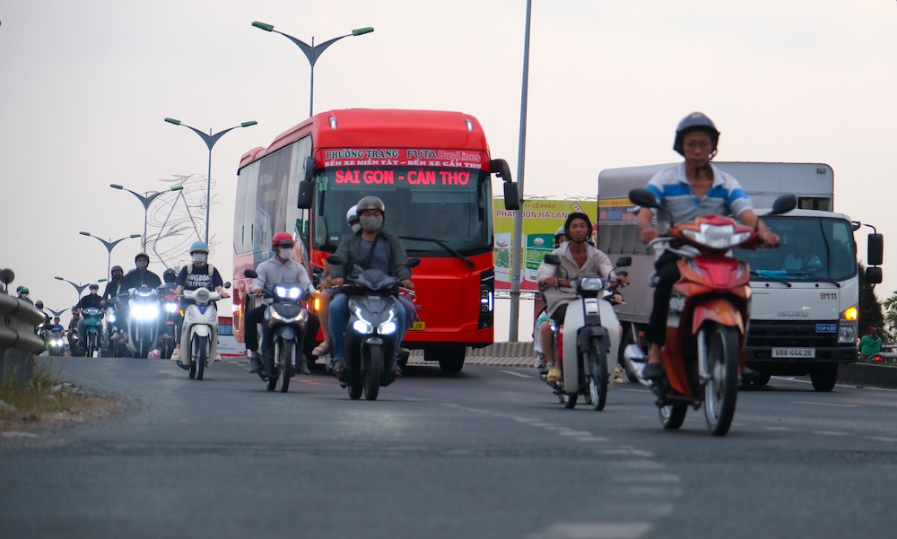 Lao động miền Tây trở lại thành phố làm việc, mang theo kỳ vọng tăng thu nhập