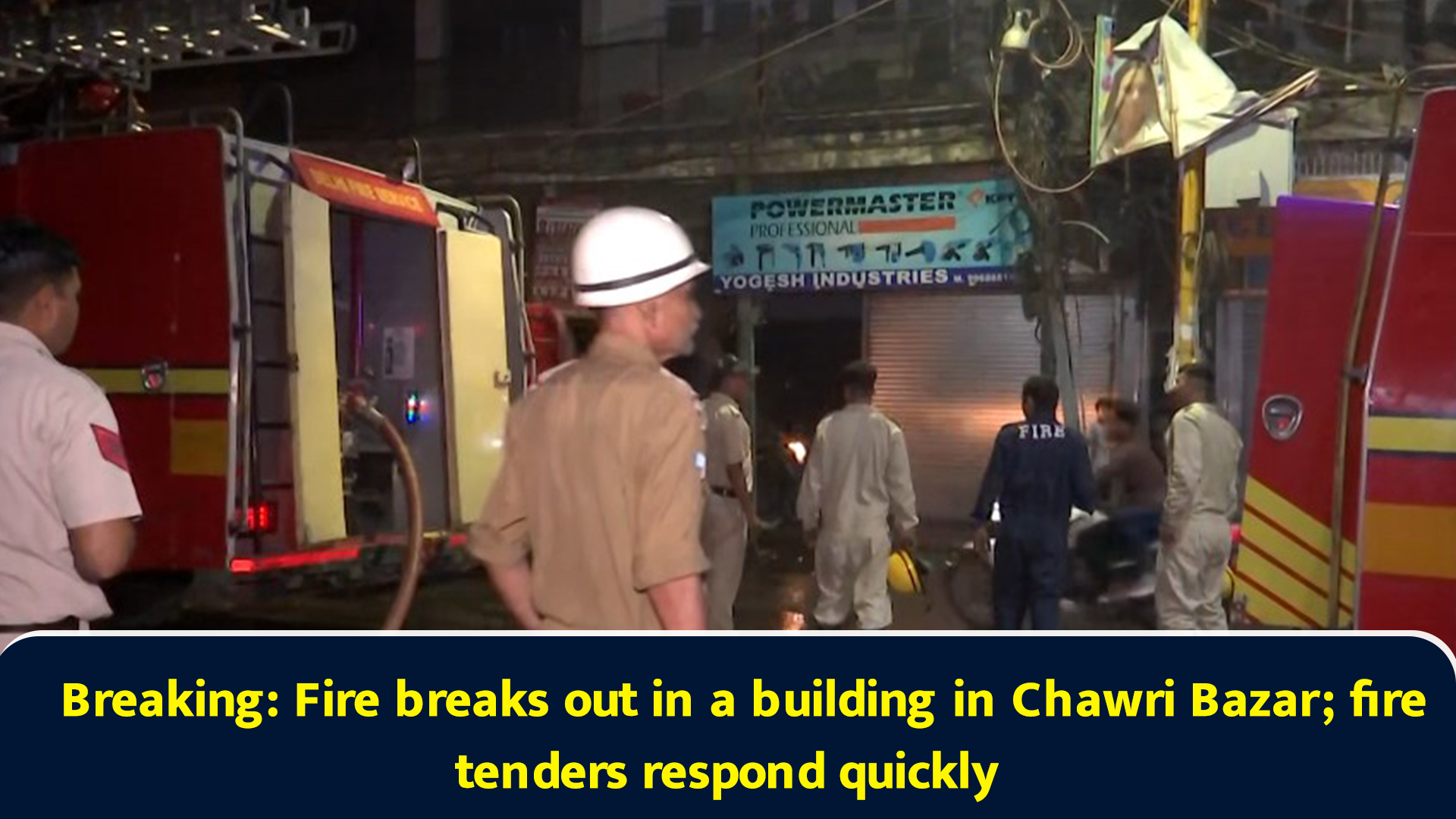 Breaking: Fire breaks out in a building in Chawri Bazar; fire tenders ...