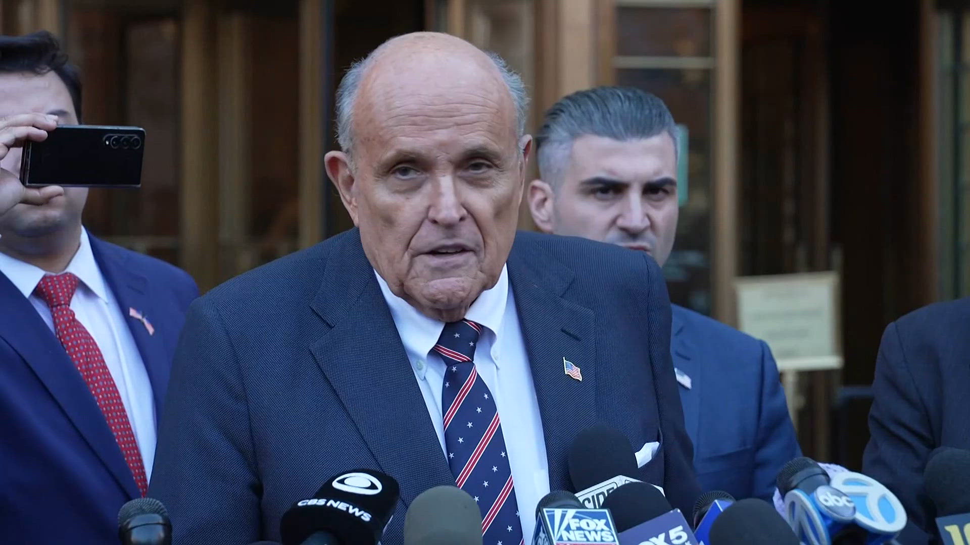 Former Trump attorney and NYC mayor Rudy Giuliani in critical condition ...