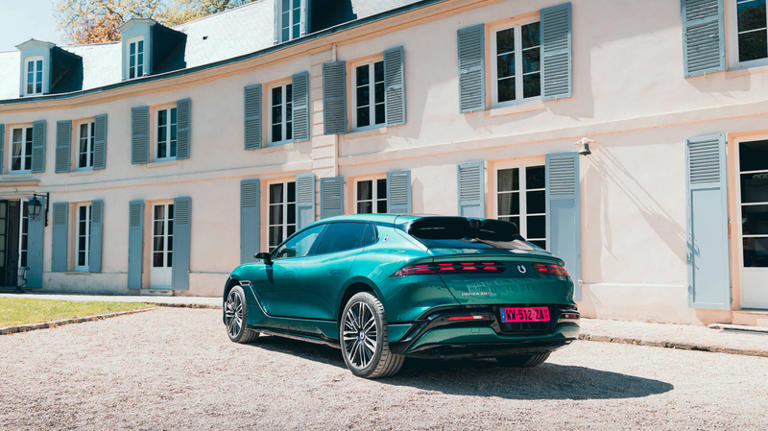 Essai Denza Z9 GT : performances monstrueuses et recharge en 10 minutes ...