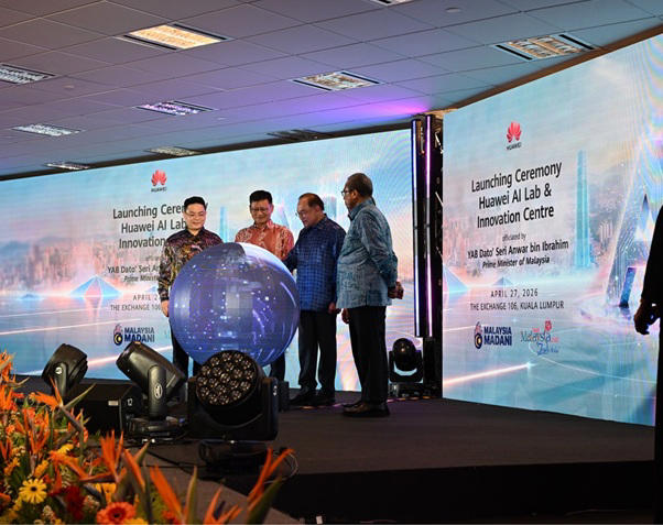 Huawei Malaysia launches first AI lab & innovation centre at The ...