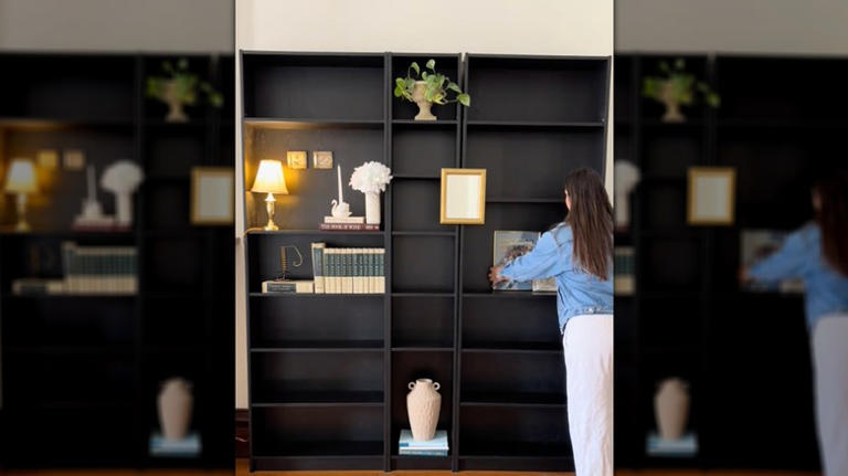 DIY an accent wall that doesn't require painting, only a shelf