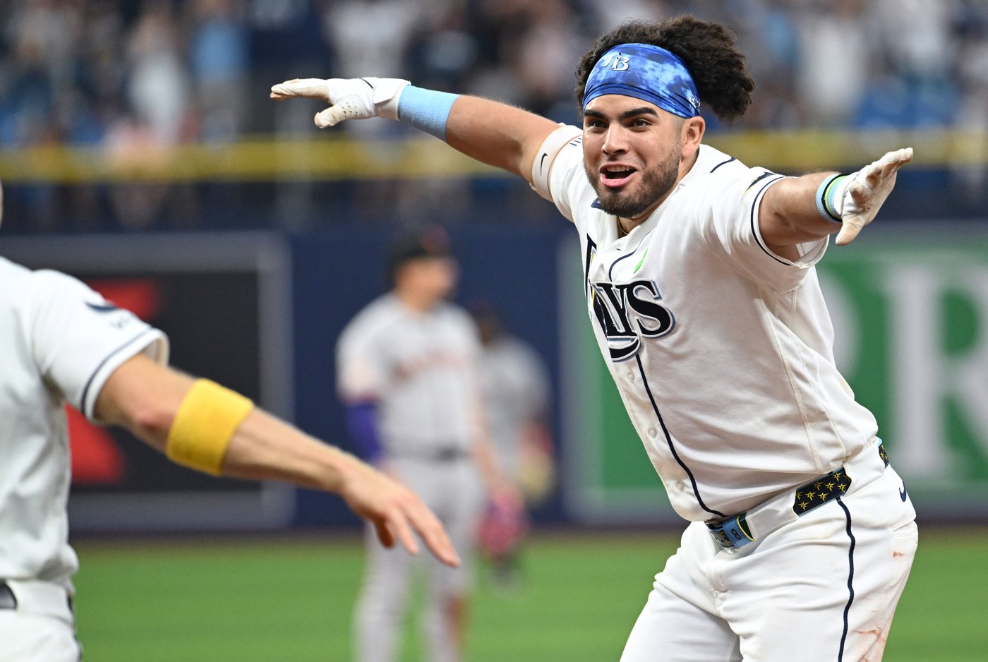 Jonathan Aranda's walk-off single gives Rays 2-1 win over Giants for 3 ...