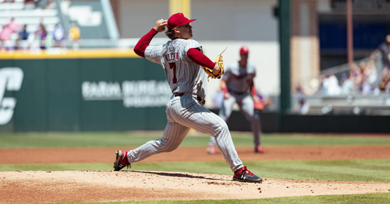 All-around rough afternoon ends with South Carolina getting swept by LSU