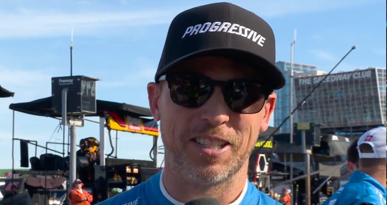 Hamlin in good spirits after losing final battle to Elliott