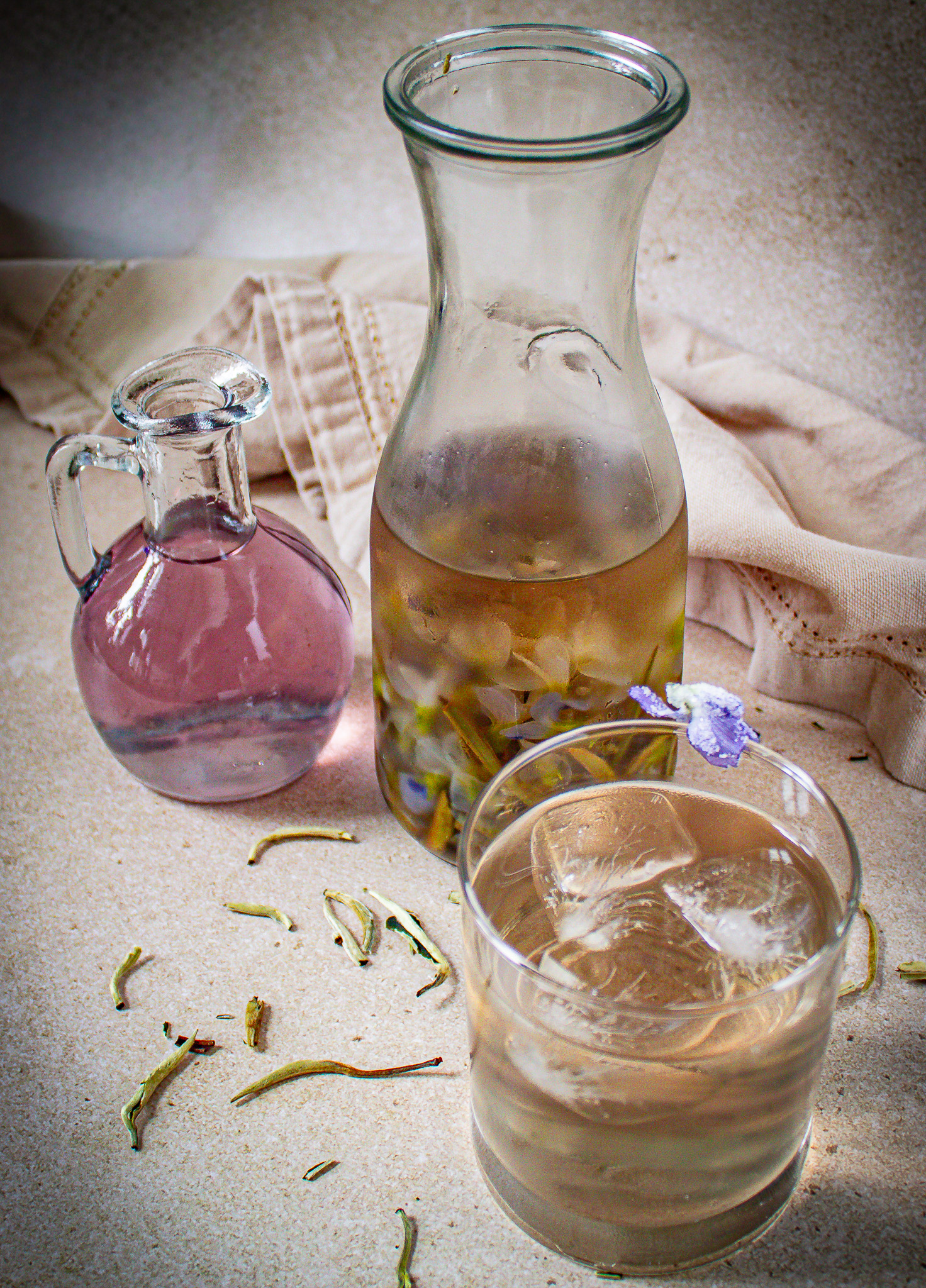 Floral cold brew white tea with fresh violets