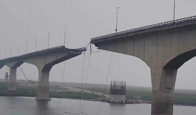 Bridge collapse disrupts traffic in Bhagalpur, Bihar