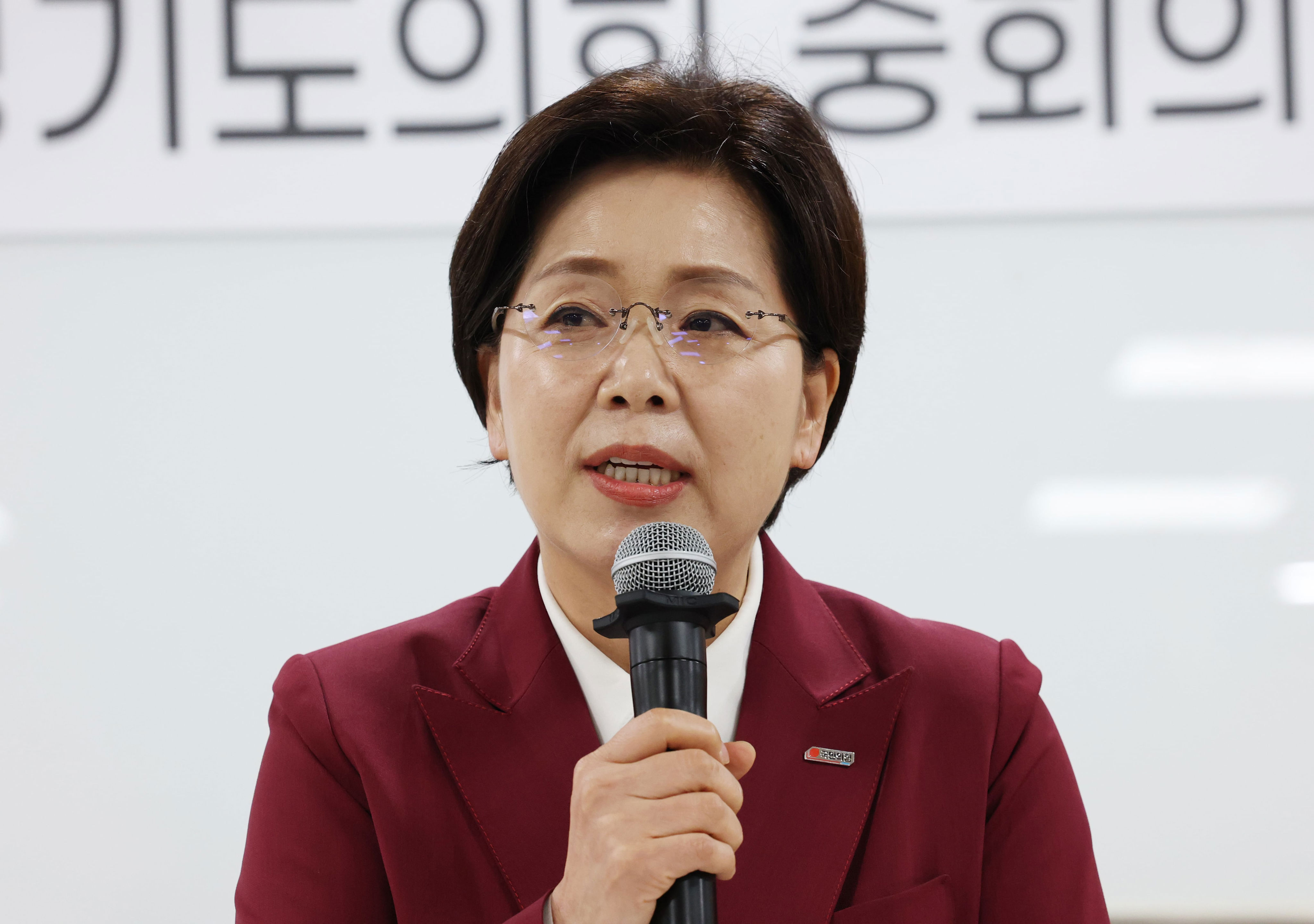 Yang Hyang-ja denies single candidacy with Cho Eung-chon