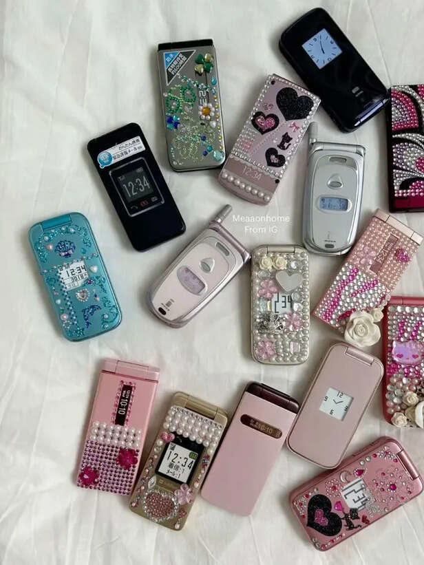 From flip phones to fountain pens: Trends Gen Z brought back in style
