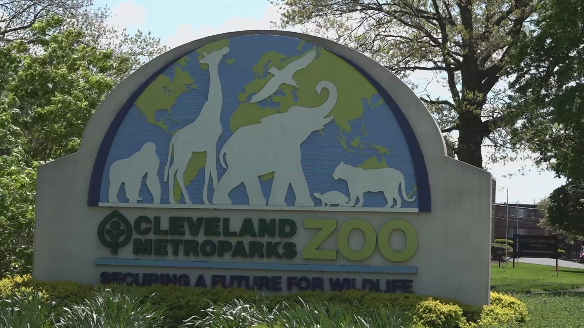 Multiple zoos across Ohio targeted by bomb threats and active shooter calls
