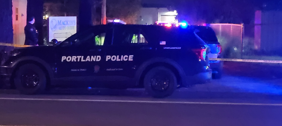 2 people seriously injured after shooting NE Portland Sunday night