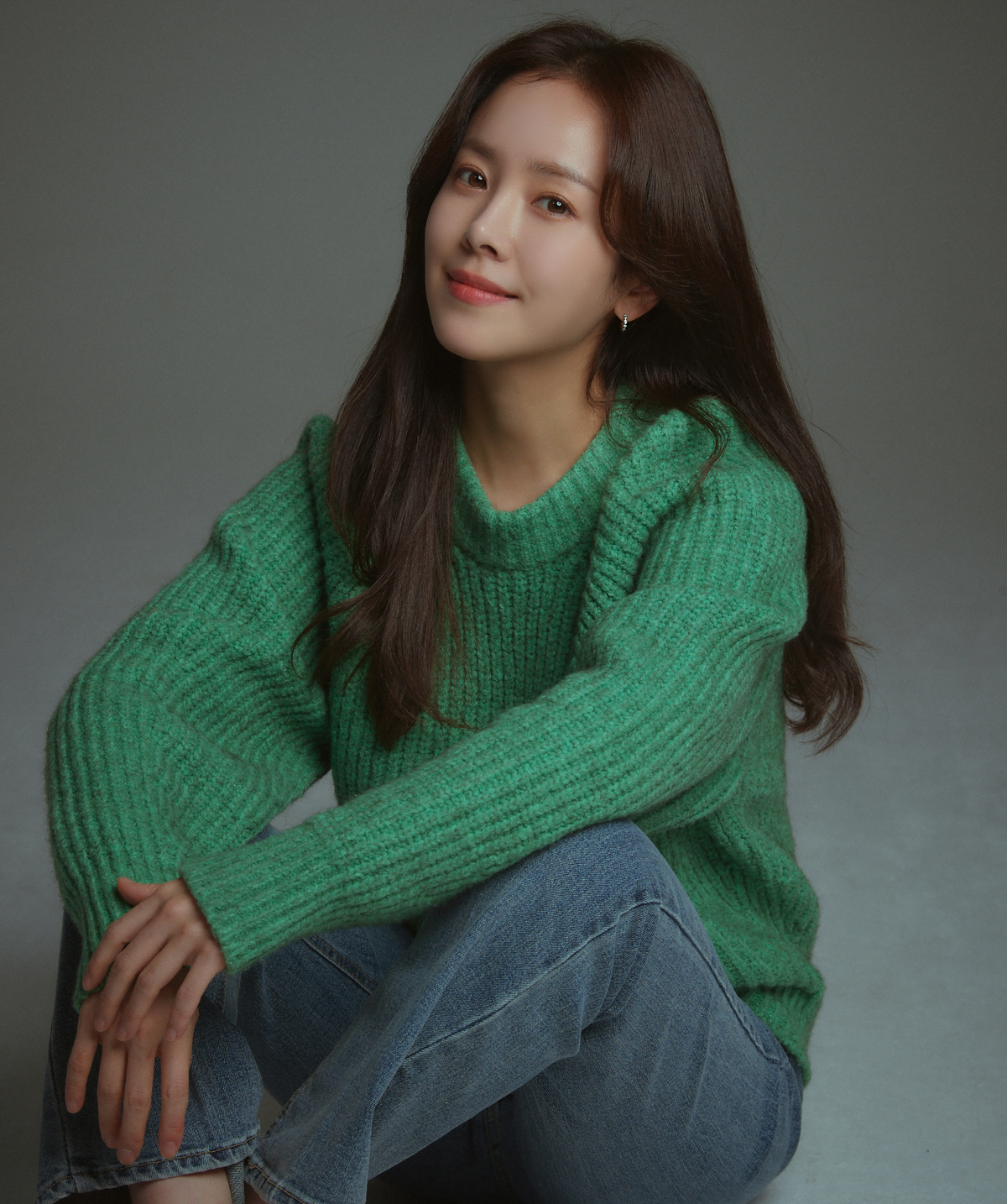Han Ji-min to help impoverished children, donates 50 million won