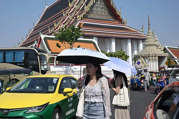 Nhiệt độ ở Bangkok vượt 52 độ C, ở mức cực kỳ nguy hiểm