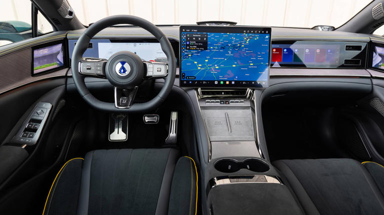 Essai Denza Z9 GT : performances monstrueuses et recharge en 10 minutes ...