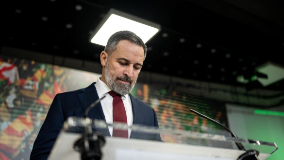 Lunes de encuestas: Vox agudiza su caída y el resto de formaciones se ...
