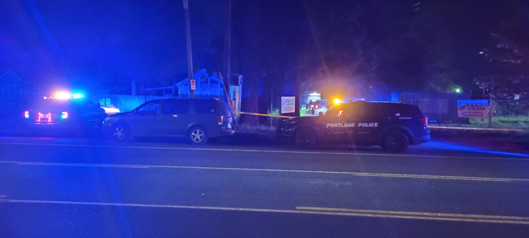 2 people seriously injured after shooting NE Portland Sunday night